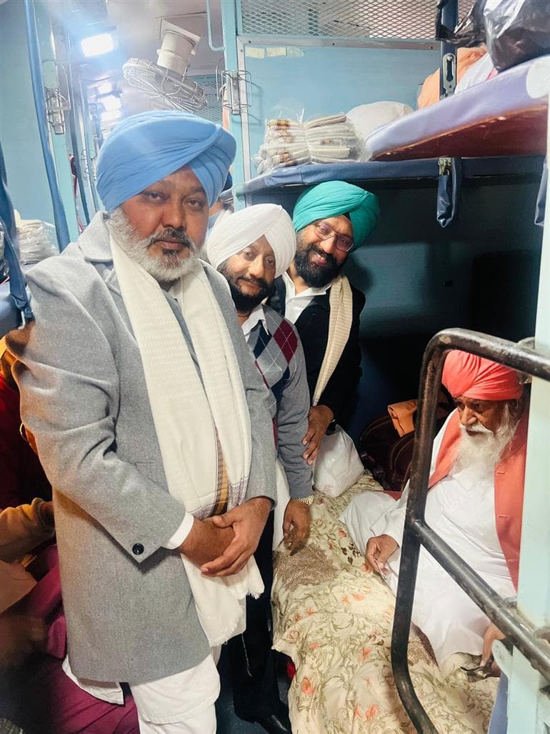 Punjab Ministers Flag Off Pilgrim Train to Varanasi on Sri Guru Ravidas Ji Parkash Purab