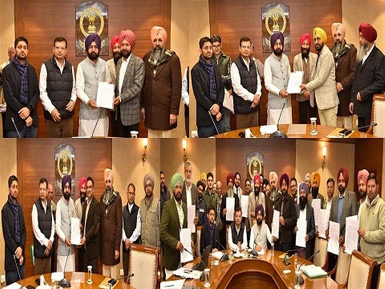 Mundian hands over promotion letters to 16 promotee Naib Tehsildars