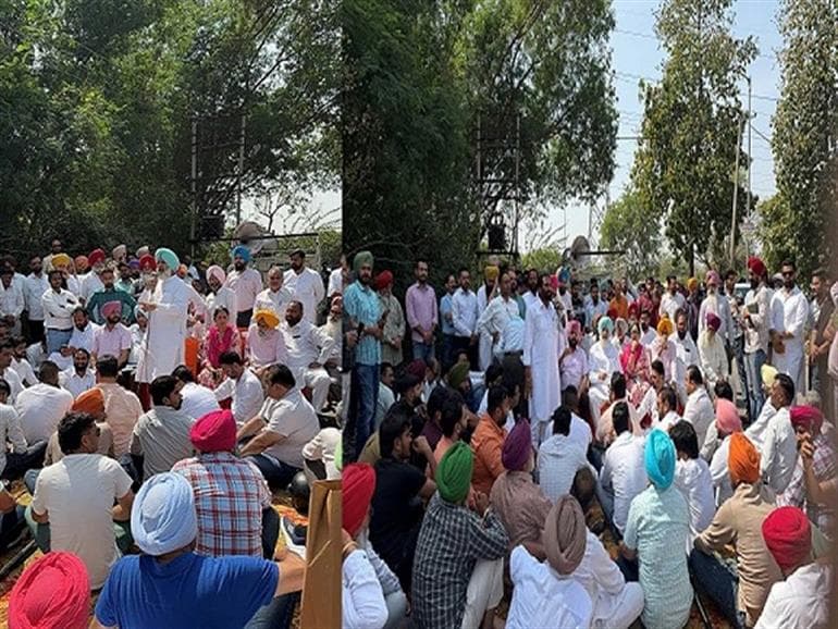 Protest Outside SSP Office Against Punjab Police High-Handedness Led by Balbir Sidhu