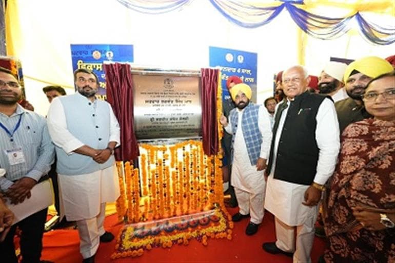 AAP Govt laying strong network of world-class roads across Punjab, CM Mann lays foundation stone for 300 km of new roads