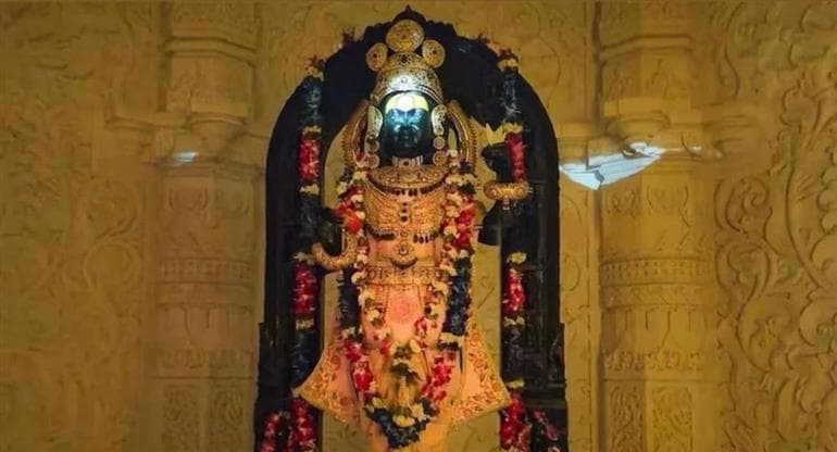 Divine ‘Surya Tilak’ Illuminates Shri Ramlala on Ram Navami, Ayodhya Witnesses Emotional Celebrations