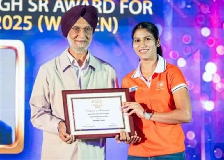 Navneet Kaur Wins Player of the Year, Credits Team for Success 
