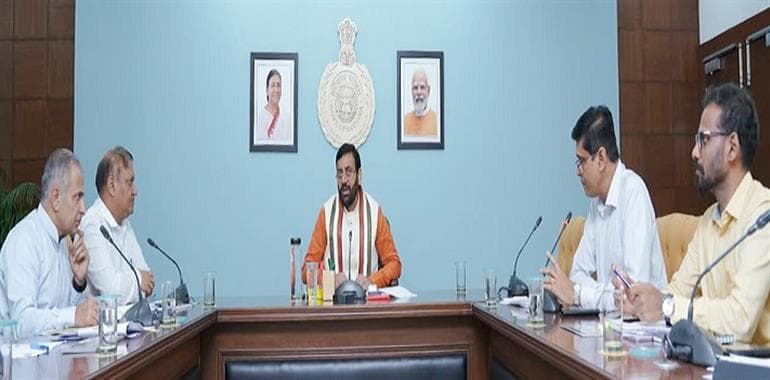 Farmers coming to mandis should not face any inconvenience: Saini