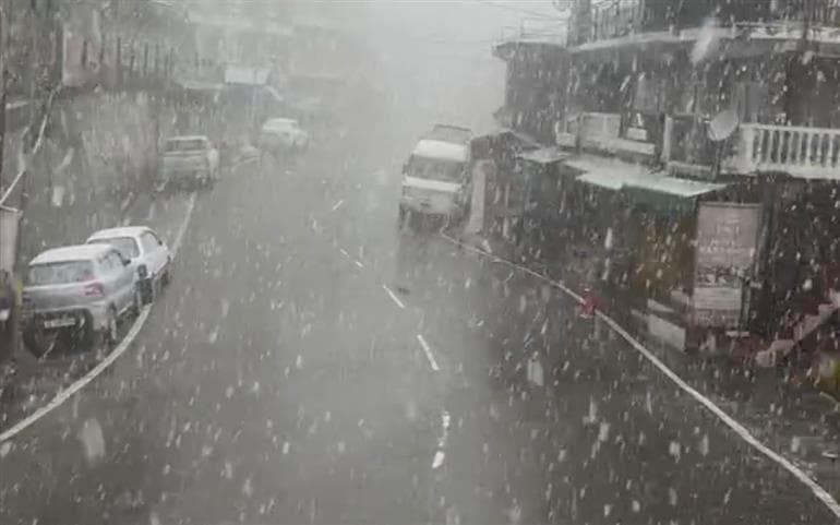Himachal Mountains Hit by Snowfall, Winter Chill Returns After Heavy Rain and Storms