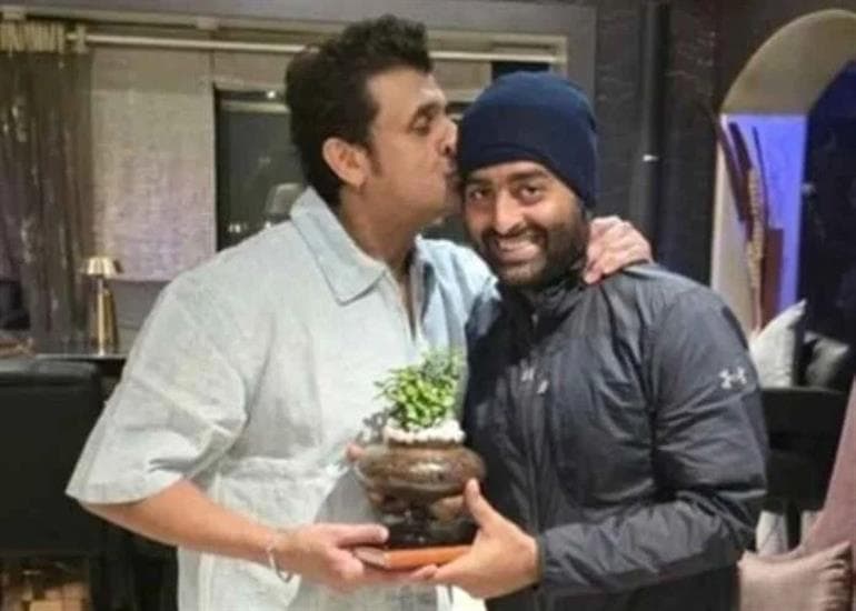 Sonu Nigam Recalls Emotional Reunion with Arijit Singh After 15 Years 