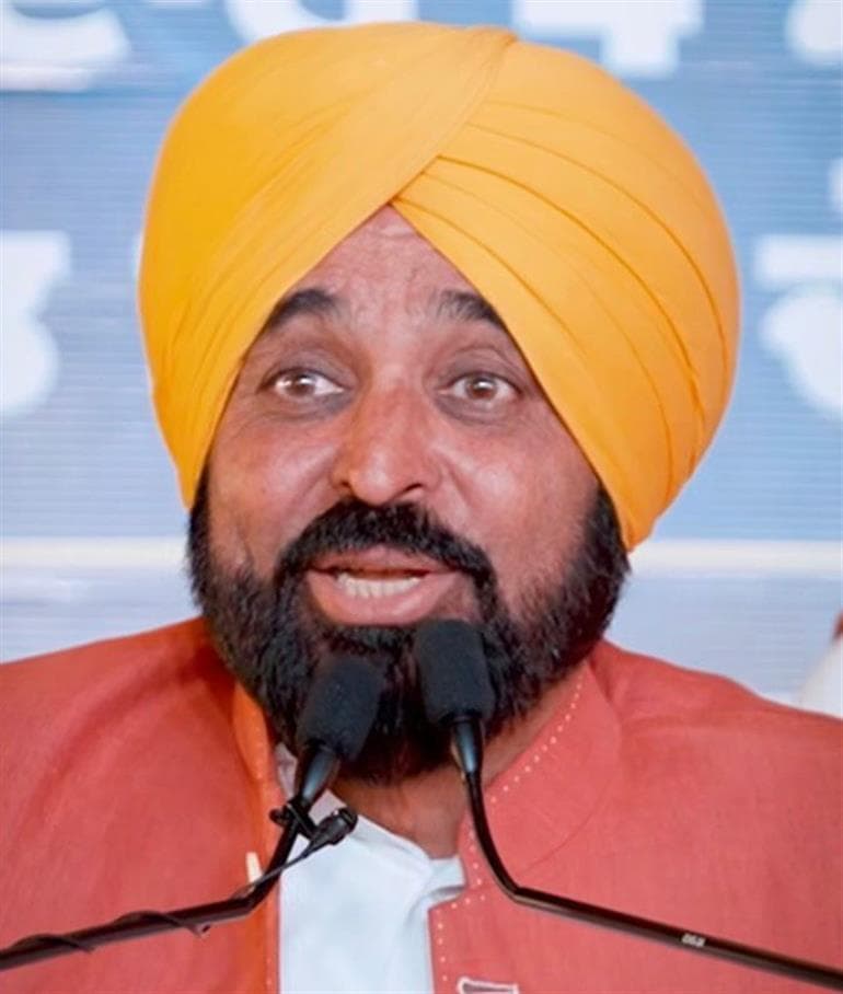 Bhagwant Mann Mocks 7 Rebel MPs: “Like Seven Spices, They Can’t Make a Dish on Their Own”