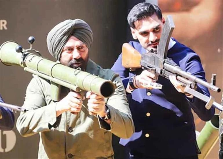 Ahan Shetty Calls Sunny Deol a ‘Father Figure’, Says Varun Dhawan Is Like an ‘Older Brother’, Expresses Gratitude