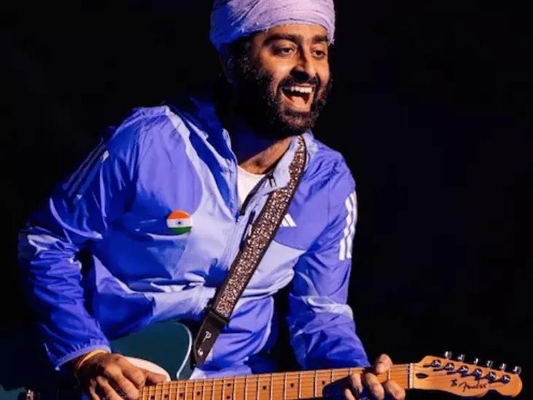 Arijit Singh Quits Playback Singing, to Focus on International Projects