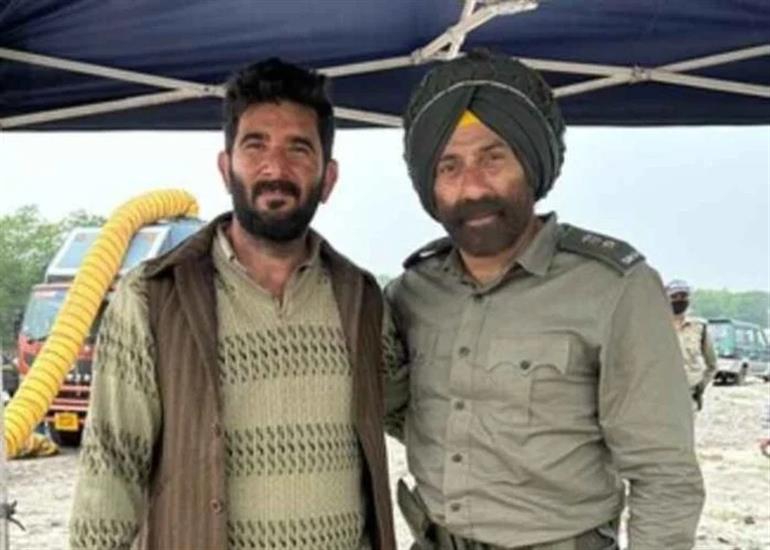 Behzaad Khan Opens Up on Working With Sunny Deol in ‘Border 2’ 