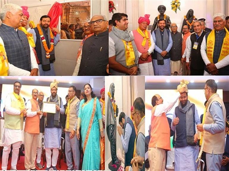 Mahatma Jyotirao and Mata Savitribai Phule lit the lamp of education in times of darkness: Saini