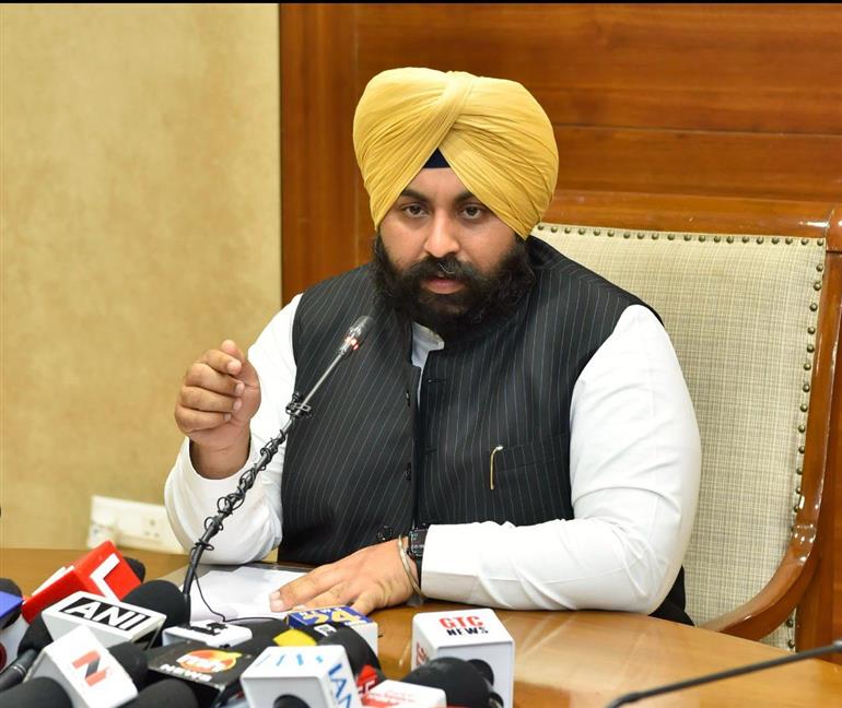 ₹400Cr Digitalisation Project to Establish Computer Labs in 5,000 Schools