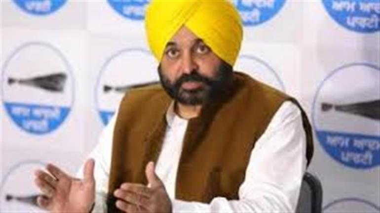CM speaks to Union Civil Aviation Minister, seeks urgent evacuation of Punjabis stranded in war-hit Arab Countries