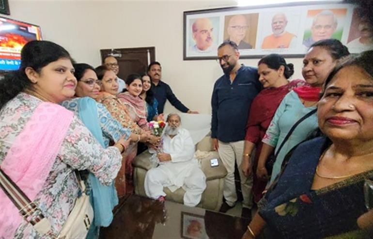 International Women’s Day: Vij Extends Greetings, Says ‘Society Will Grow Stronger Through Women’s Success’