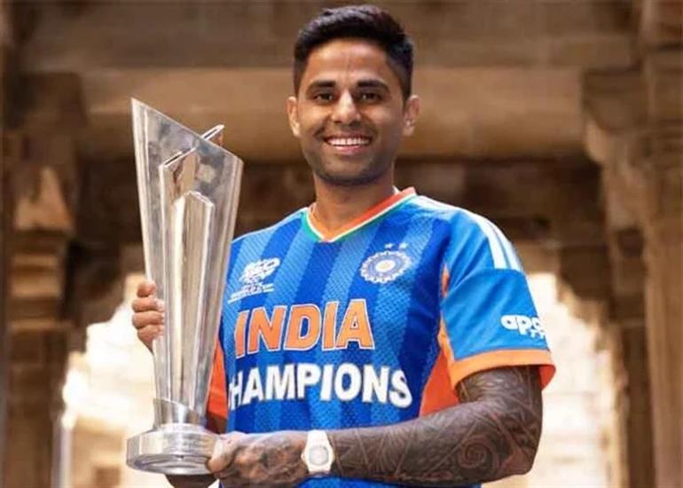 🏆 India’s T20 World Cup Glory Shines at Historic Adalaj Stepwell, Suryakumar Yadav Poses with Trophy