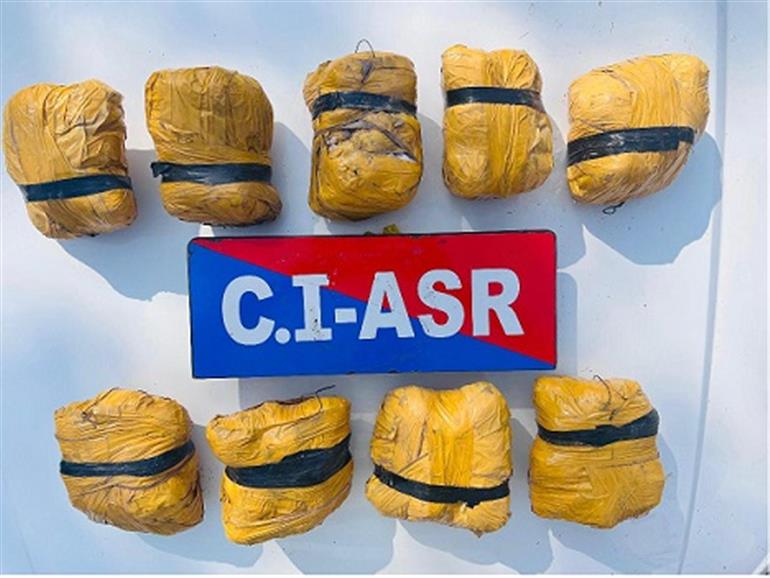 Drug smuggler held with 9Kg heroin in Amritsar