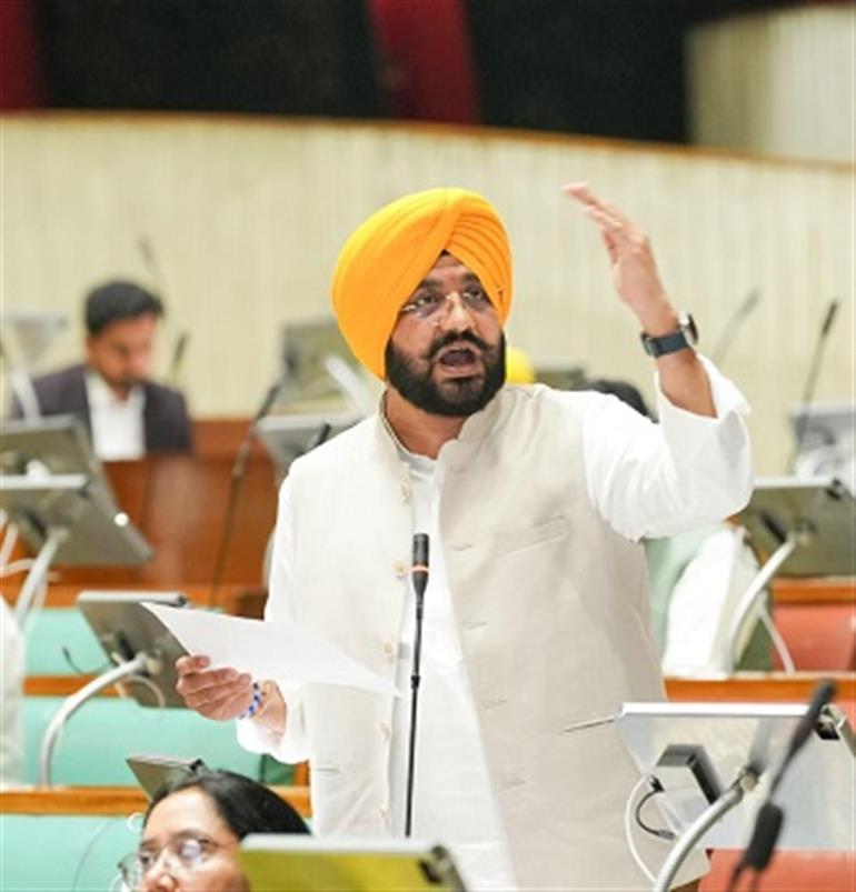 Mann Govt curtails processing time of applications under BOCW Act to 62 days as compared to 165 days of previous regime: Sond