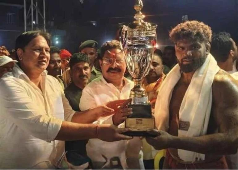 Bihar Mahadangal: Indian Wrestler Jonty Gurjar Outclasses Iranian Rival in Thrilling Bout