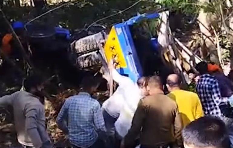 Tractor-Trolley Falls Into 100-Foot Gorge in Kangra; 3 Dead, 32 Injured 