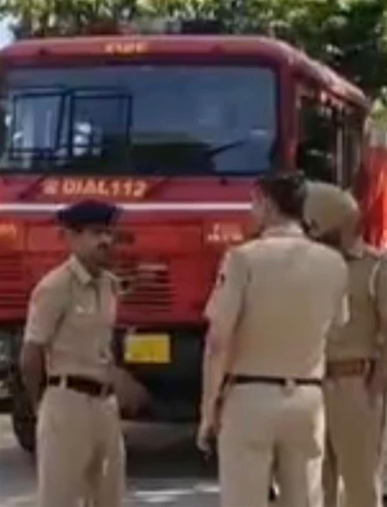 Bomb Threat at Chandigarh Sector-32 School Sparks Panic, Police Launch Full Investigation