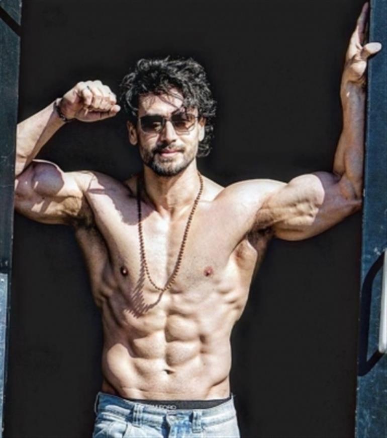 Tiger Shroff Reveals Why He Hates Competing With Himself