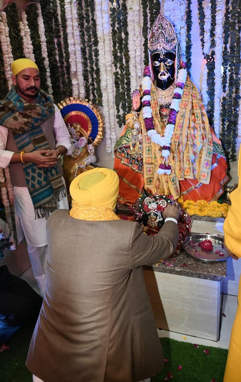 CM pays obeisance at Baglamukhi Dham Ludhiana