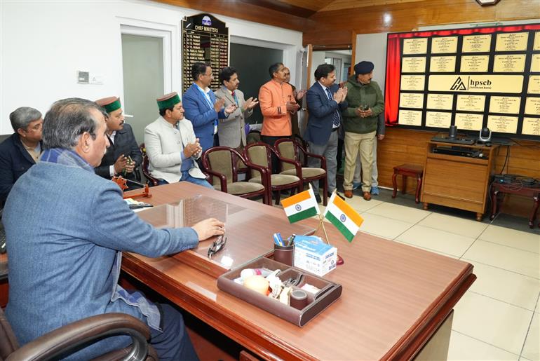 Himachal : Chief Minister inaugurates 22 new branches of HPSCB