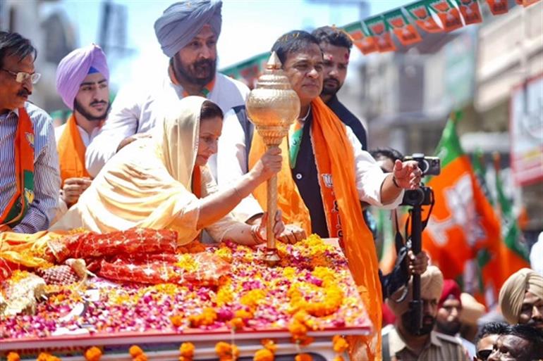 Massive Show of Strength Marks &39;Patiale Da Bharosa Preneet Kaur&39; Nomination Roadshow