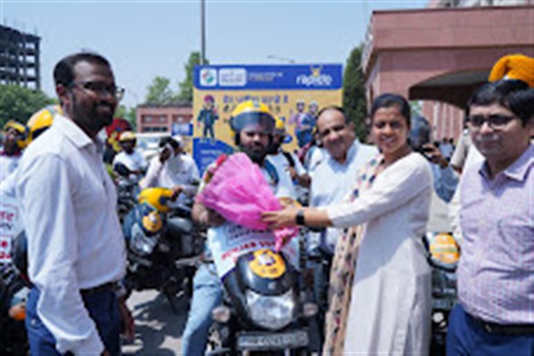  District Election Office SAS Nagar and Rapido’s Joint Effort Revolutionizes Voter Transport Free Bike Taxi Rides and Voter Awareness Rally during General Elections 2024