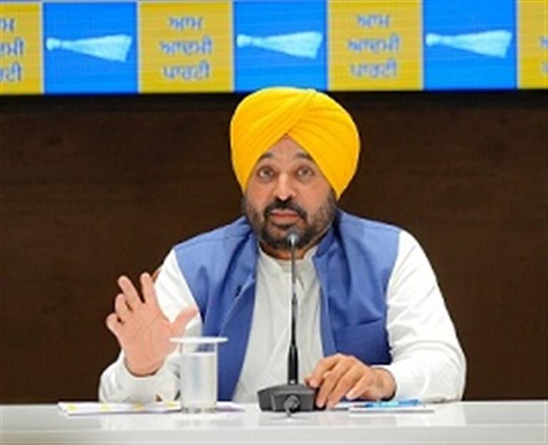 CM Maan quips over ongoing squabble of power in Akali dal