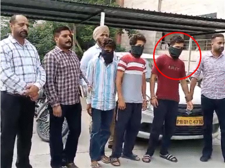 Agniveer who came home on leave sold the stolen vehicles