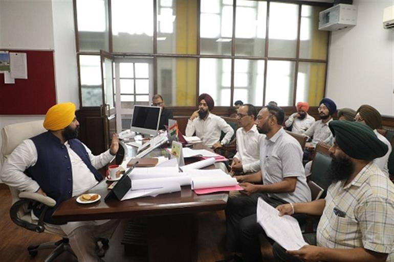 Bains Reviews Progress on Two Bridge Projects