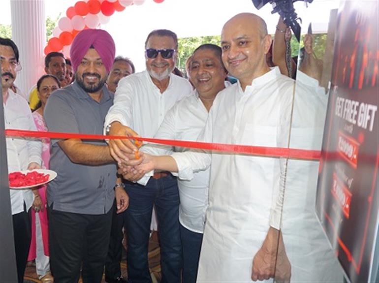 VIP Luggage Store Inaugurated on Airport Road by Gurpreet Ghuggi