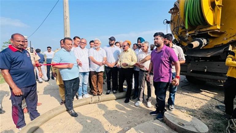 Kataruchak initiates Sewerage cleaning work with aid of super suction machines in Daulatpur Dhaki