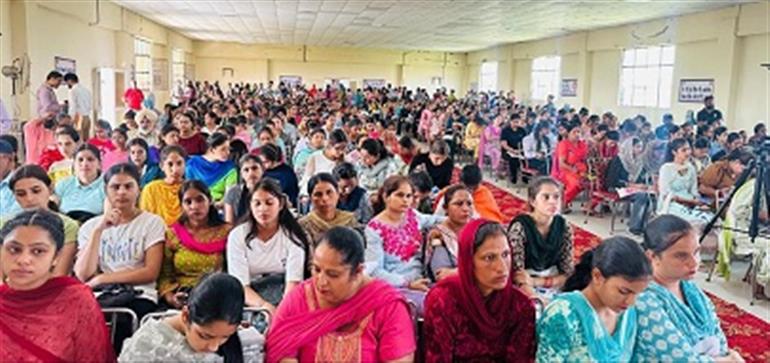 Punjab : 1223 candidates selected for jobs in Mega Placement Camps for Women-Aman Arora