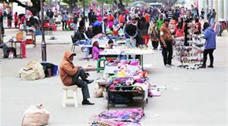 Government to deliberate on suggestions including nameplates for street vendors