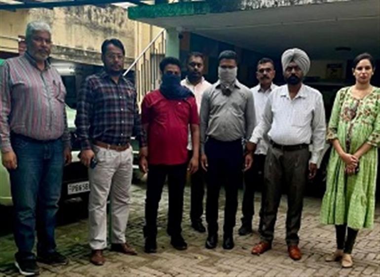 Vigilance arrests two clerks of MC Ludhiana for missing policy record