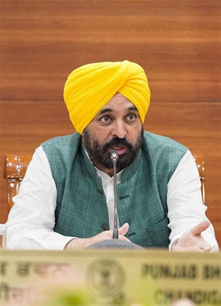 CM slams Bajwa for ‘half baked knowledge’