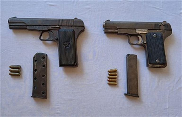 Police busts modulw backed by foreign based gangsters; key operative, three weapon suppliers held with two pistols