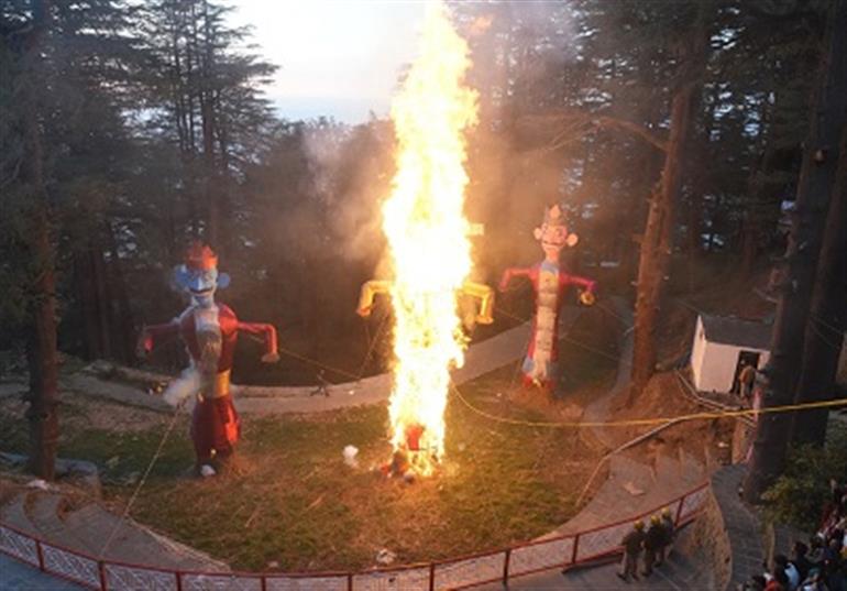 Himachal : Dussehra festival celebrated at Jakhu temple