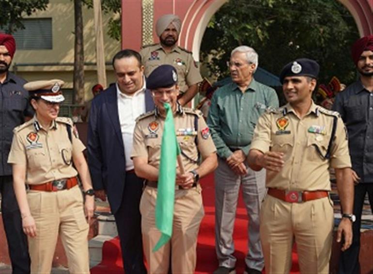 DGP FLAGS-OFF 14 PCR VANS, VOWS TO MAKE LUDHIANA AS SAFEST CITY