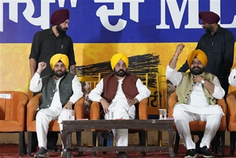 Mann Campaigns for AAP Candidate Gurdeep Randhawa in Dera Baba Nanak