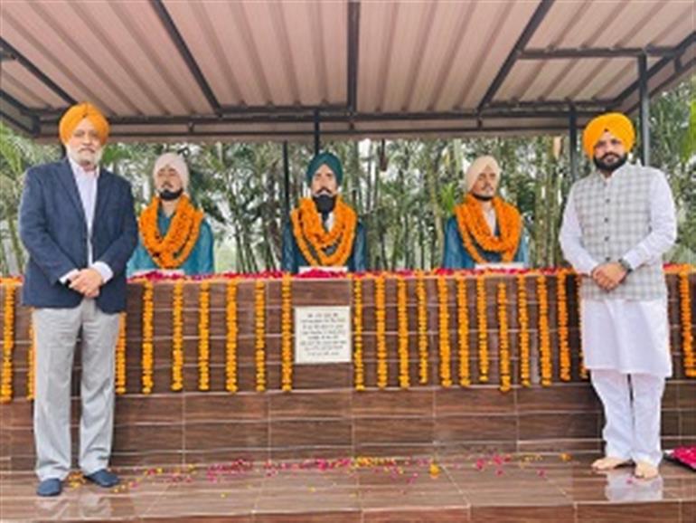 Cabinet Minister Sond pays floral tributes to Shaheed Kartar Singh Sarabha on his martyrdom day