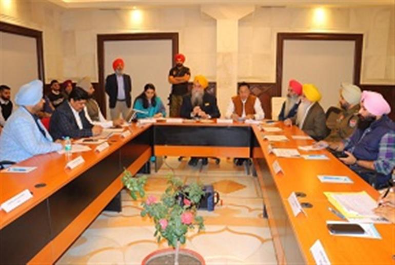 Sandhwan chaired a Meeting on 450th foundation day celebration of Amritsar