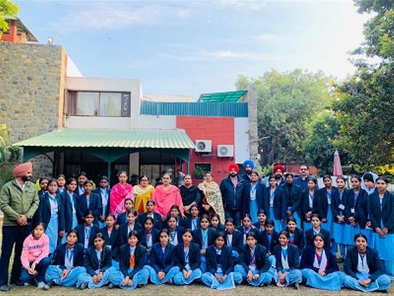 Students of Government School Pakhi Kalan visited Punjab Vidhan Sabha