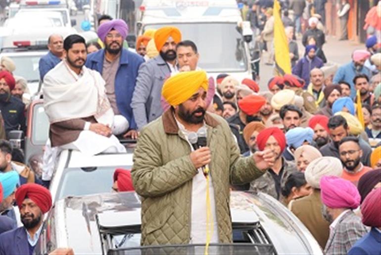 CM Mann Campaigns in Amritsar, Urges People to Elect AAP Representatives for Corporation