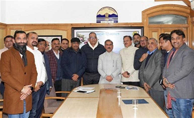 Himachal : Intimidation or harassment not to be tolerated in industries : CM