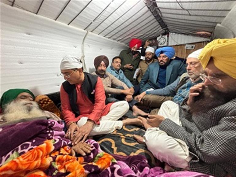 AAP Ministers and MLAs meet Jagjit Singh Dallewal, Express deep concern for his deteriorating health