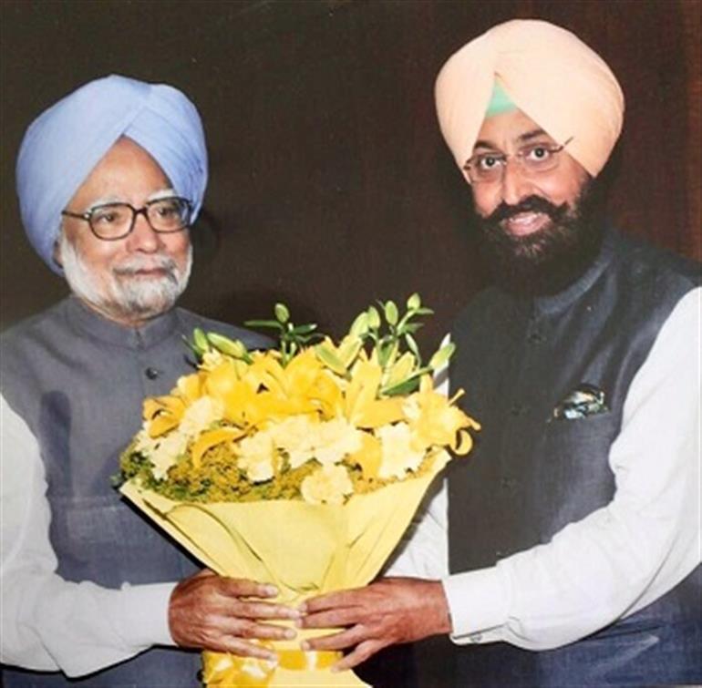 Bajwa Demands Bharat Ratna for Dr. Manmohan Singh