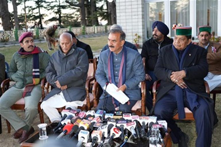 Himachal : CM announces waving off his electricity subsidy