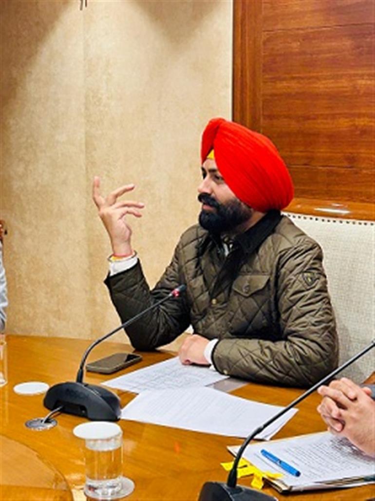  Initial draft for service regularization to be shared with driver/conductor unions within 15 days: Bhullar   